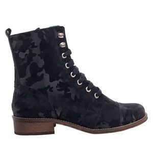 Unity in Diversity: Liberty Camo Boots (size 38)